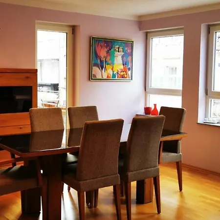 Tolle, Gemutliche, Voll Moblierte 3 Zimmer Wohnung. Apartman Baden-Baden